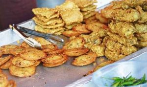 Meski Enak Buka Puasa Dengan Gorengan Bahaya Bagi Tubuh, Ini Alasannya