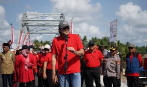 Ketua DPD PDI Perjuangan Jawa Barat, Ono Surono, menilai Kabupaten Pangandaran merupakan contoh daerah pemekaran yang berhasil.