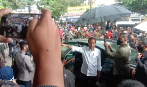 Presiden Jokowi saat mengunjungi salah satu pasar tradisional di Kota Bandung beberapa bulan lalu.