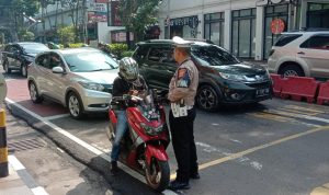 Ganggu Kamtibmas, Polrestabes Bandung Gencarkan Razia Knalpot Bising Ciptakan Kamtibmas, Satlantas Polrestabes Bandung gelar razia knalpot bising, Minggu (26/3). (Sandi Nugraha/Jabar Ekspres)