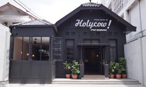 Hadir di Bandung, HOLYCOW TKP Sajikan Steak Wagyu dengan Harga Bersahabat Hadir di Bandung, HOLYCOW TKP Sajikan Steak Wagyu dengan Harga Bersahabat