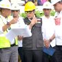 Jelang Lebaran 2023, Ridwan Kamil Sebut Perbaikan Jalan Rampung 50% IST Gubernur Jawa Barat, Ridwan Kamil saat monitoring pekerjaan Pemeliharaan Berkala, Jl. Kartini, Kota Bekasi, Rabu (29/3/2023).