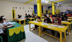 Banser Berdzikir: Sinergikan Kecakapan Fisik dan Spritual Banser Berdzikir: Sinergikan Kecakapan Fisik dan Spritual
