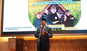 Silaturahmi Masyarakat Adat Jabar. Kang Uu: Kebudayaan Harus Dilestarikan Silaturahmi Masyarakat Adat Jabar. Kang Uu: Kebudayaan Harus Dilestarikan