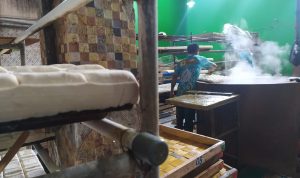 Produksi Tahu di Bulan Ramadan Naik 70 Persen. Foto: Akmal Firmansyah/Jabarekspres