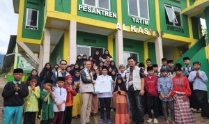 YBM PLN UP2D Salurkan Bantuan Pemberdayaan Ekonomi Untuk Pesantren Yatim Alkasyaf