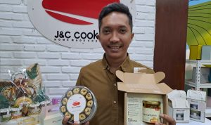 J&C Cookies Terus Berinovasi, Hadirkan Varian Baru Sampai Hampers House di Ramadan 2023 J&C Cookies Terus Berinovasi, Hadirkan Varian Baru Sampai Hampers House di Ramadan 2023