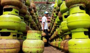 Kadisdagin Kota Bandung Elly Wasliah mengatakan untuk (HET) Gas elpiji 3 Kg masih merujuk kepada aturan pemerintah pusat.