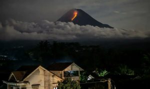 Mount Merapi Erupted on Saturday, Causing Ash Rain Covers Nearby Villages