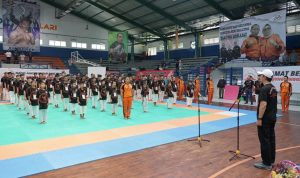 Wakil Wali Kota Bogor Dedie A Rachim saat membuka ajang kejuaraan Tarung Drajat Wali Kota Bogor Cup 2023 di GOR Pajajaran, Jumat (17/3). (Yudha Prananda / Jabar Ekspres)