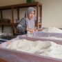 Untuk megantisipasi kekurangan stok beras di akhir tahun, Badan Pangan Nasional (Bapanas) akan melakukan kebijakan SPHP beras pada 2023 ini.