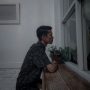 Potret orang yang sedang berpikir