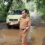 Viral, Kades Emosi Minta Pemerintah Perbaiki Jalan Rusak di Perbatasan Viral!! Kepala Desa Emosi Minta Pemerintah Perbaiki Jalan Rusak di Perbatasan