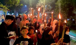 Warga GBI Sambut Ramadan dengan Berselawat dan Pawai Obor