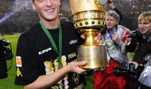 Mesut Ozil Umumkan Pensiun Dari Dunia Sepak Bola, Melalui Akun Instagram Miliknya! (Instagram: @m10_official)