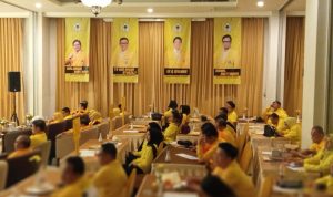 DPD Partai Golkar Kota Bogor saat menggelar pendidikan politik fungsionaris di Sahira Hotel, Tanah Sareal, Kota Bogor, Sabtu (18/3) Malam. (Yudha Prananda / Jabar Ekspres)