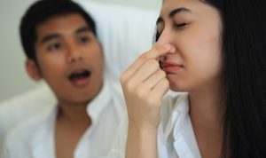 BAU MULUT: Napas yang tak sedap sering membuat kinerja menurun saat puasa Ramadan.