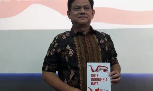 Karya Abdy Yuhana! Tujuan Negara melalui Rute Indonesia Raya Sekretaris Jenderal Persatuan Alumni GMNI Abdy Yuhana meluncurkan buku bertajuk Rute Indonesia Raya di Kampus Unpar, Kota Bandung, Senin 20 Maret 2023.