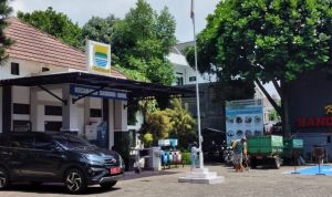 BERIKAN LAYANAN: Kantor Kecamatan Bandung Kidul di Jalan Batununggal Kota Bandung. UMKM di wilayah itu mampu tumbuh signifikan selepas pandemi. (HENDRIK MUCHLISON/JABAR EKSPRES)