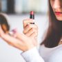 10 Urutan Pakai Make Up, Simak di Sini!