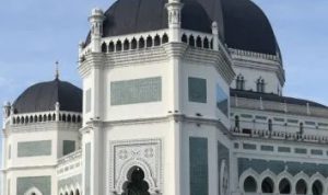 Merokok Selama Puasa dalam Islam: Antara Kepatuhan dan Tantangan Spiritual Merokok Selama Puasa dalam Islam: Antara Kepatuhan dan Tantangan Spiritual