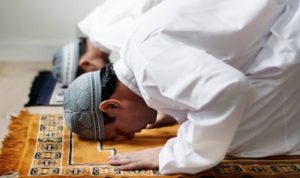 Tata cara Sholat Gerhana lengkap dengan Niat