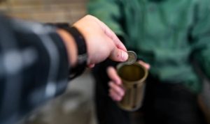 Sedekah Sebagai Tanda Rasa Syukur Ketika mendapat Rezeki Sedekah sebagai tanda rasa syukur ketika mendapat rezeki. (pixabay)