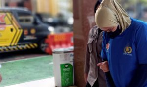 Polresta Bogor Kota Bongkar Praktik Investasi Jual Beli Harimau, 18 Korban Kena Tipu hingga Rp1 Miliar Pelaku praktik penipuan bermodus investasi jual beli hewan langka saat digelandang di Mapolresta Bogor Kota. (Yudha Prananda / Jabar Ekspres)