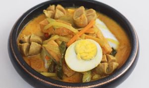 Menu Lebaran Wajib! Resep Ketupat Sayur Baso Praktis, Lengkap