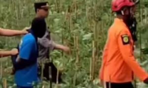 Pelaku penipuan pengganda uang dan pembunuhan berantai Mbah Slamet saat evakuasi 11 korbannya. (instagram)