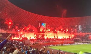 Bobotoh Nyalakan Flare Begini Tanggapan Teddy