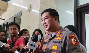 Polri Bantah Tolak Laporan Keluarga Korban Tragedi Kanjuruhan Karopenmas Divhumas Polri, Brigjen Ahmad Ramadhan. Polri Bantah Tolak Laporan Keluarga Korban Tragedi Kanjuruhan. Disway.id/Anisha Aprilia-