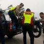 Polisi Bubarkan Aksi Balap Liar Remaja di Tangerang Selatan saat Ramadan Bandel! Usai Aksi Balap Liar di Gerbang Tol Margaasih, 7 Sepeda Motor Diangkut Polisi / jabar Ekspres