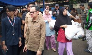 Wali Kota Bogor Bima Arya usai membuka OPM Kepokmas 2023 di Kantor Kecamatan Tanah Sareal, Selasa (11/4). (Yudha Prananda / Jabar Ekspres)