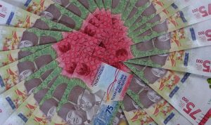 Ilustrasi. Cara tukar uang baru untuk Lebaran 2023 secara online melalui beberapa bank seperti BRI, BNI, BCA, dan Mandiri. Pexels/Robert Lens.
