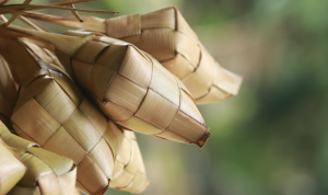 Tips Membuat Ketupat Lebaran yang Gurih, Empuk, dan Tahan Lama
