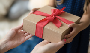 4 Rekomendasi Hadiah di Hari Lebaran Idul Fitri untuk Orang Terdekatmu