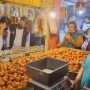 Satgas Pangan Polri mengecek kebutuhan pokok di Pasar Sederhana, Kota Bandung, Jawa Barat, Sabtu (8/4/2023). ANTARA/Bagus Ahmad Rizaldi