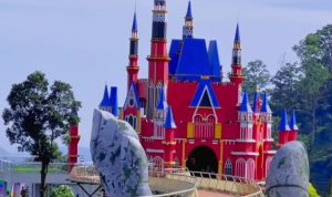 Wisata D Castello Ciater/ Tangkap Layar Instagram @florawisata_dcastello