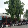 Ruang tunggu Terminal Kalideres, Jakarta, di puncak arus balik, Minggu (30/4/2023). (ANTARA/Sanya Dinda)