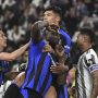 SALING SERANG: Juventus vs Inter Milan berimbang 1-1 pada leg pertama semifinal Coppa Italia di Allianz Stadium, Rabu 5 April 2023 dini hari WIB.