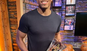 Malcolm Brogdon Memenangkan Sixth Man of the Year NBA