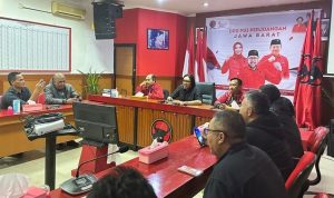Marak Korupsi, Ono Surono Singgung Sistem Demokrasi Liberal Ketua DPD PDI Perjuangan Jabar Ono Surono dalam acara silaturahmi dan buka bersama dengan awak media di Kantor DPD PDIP Jabar, Selasa 18 April 2023.