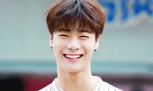 Pemakaman Moonbin ASTRO Tetap Berjalan Dengan Privat