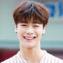 Pemakaman Moonbin ASTRO Tetap Berjalan Dengan Privat