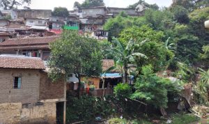 Bukan Kali Pertama Tertimpa Longsor, Warga Jalan Sangkuriang Sempat Menolak Direlokasi RAWAN LONGSOR: Kawasan Jalan Sangkuriang RT 05/RW 13, Kelurahan Dago, Kecamatan Coblong yang ada di bantaran sungai