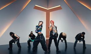 Download Lagu TAEYANG - Shoong! (Feat. LISA BLACKPINK)/Foto: Tangkapan Layar YouTube (THEBLACKLABEL)