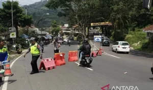 Sebelum Hari Lebaran Kepolisian Mengaturan Arus Mudik di Nagreg