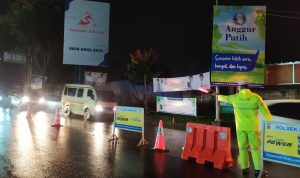 Seperti sudah menjadi tradisi, momentum lebaran dimanfaatkan sebagaian warga untuk mengunjungi tempat wisata di Lembang.