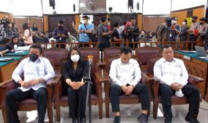 Sidang putusan perkara banding Ferdy Sambo CS terkait kasus pembunuhan Brigadir Nofriansyah Yosua Hutabarat alias Brigadir J digelar hari ini. PMJ News.